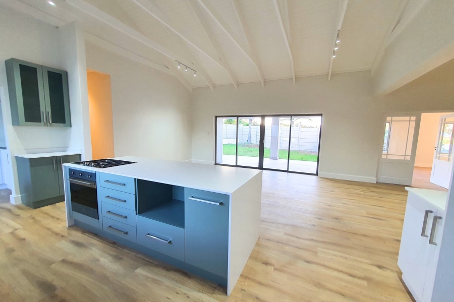 4 Bedroom Property for Sale in Vierlanden Western Cape